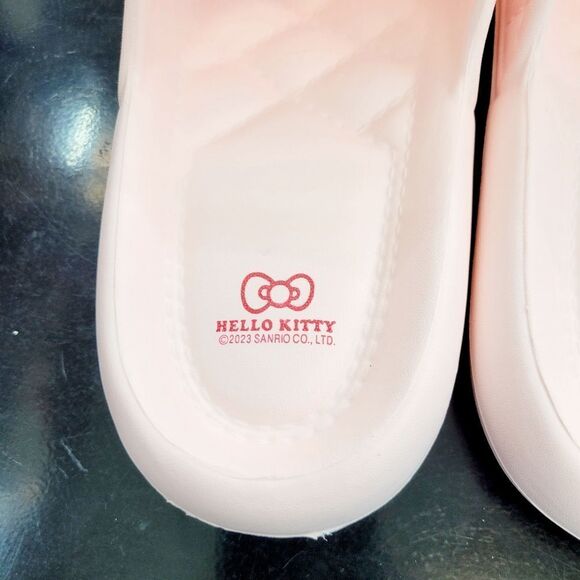 Brand New Sanrio Hello Kitty Slippers Size: US 7.5 - 8.5 - Picture 5 of 9
